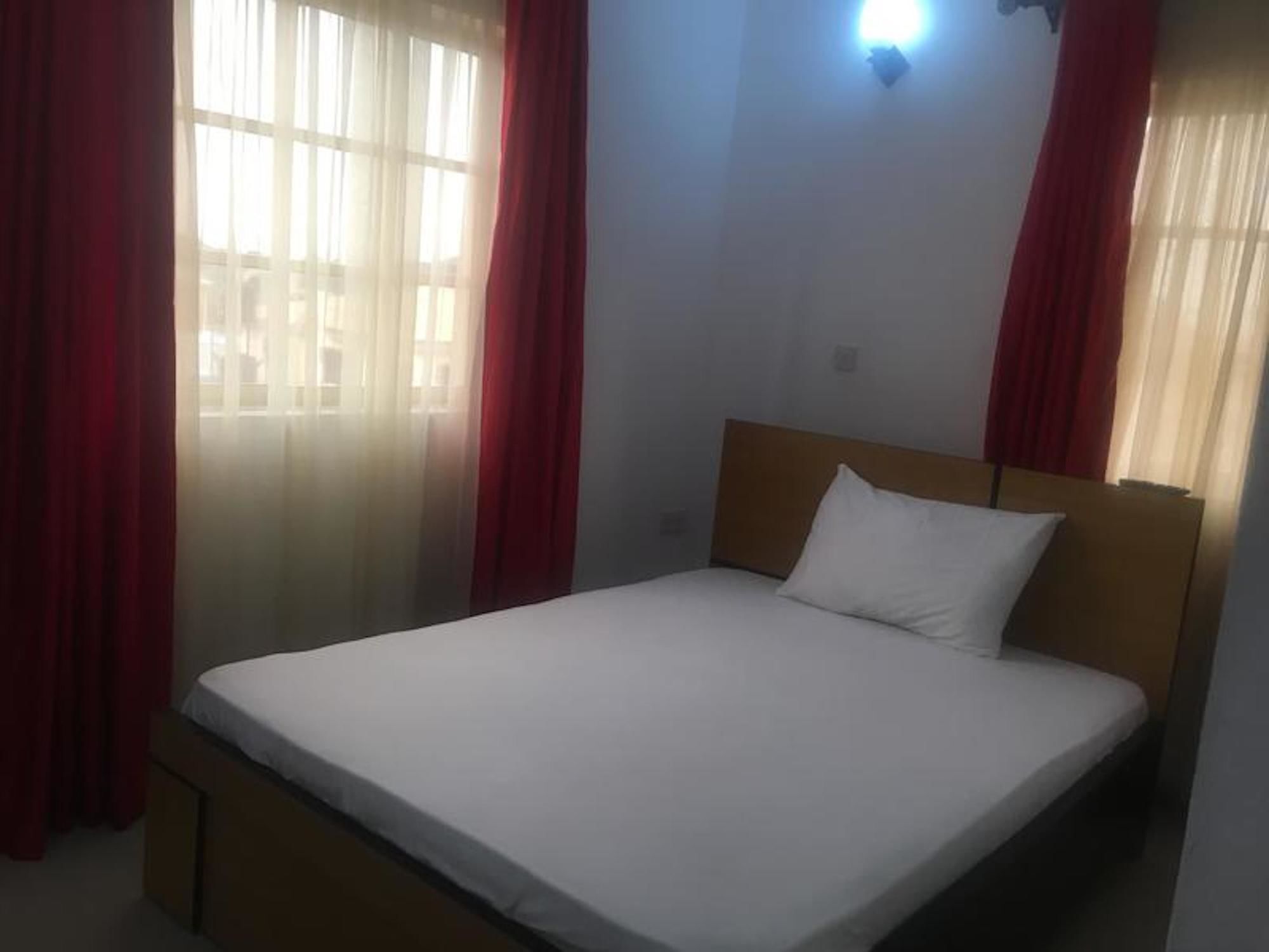Bucker'S Palace Hotel Sangotedo Ngoại thất bức ảnh