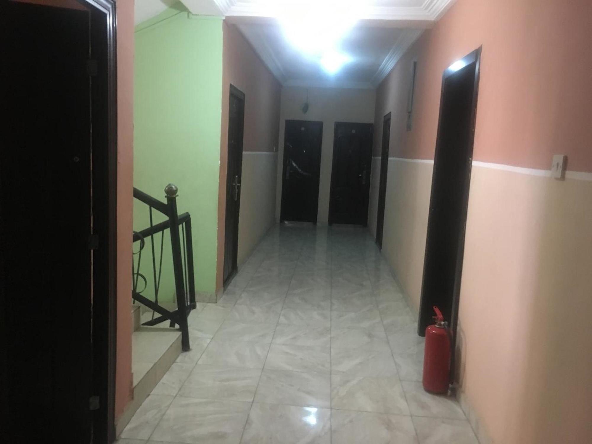Bucker'S Palace Hotel Sangotedo Ngoại thất bức ảnh
